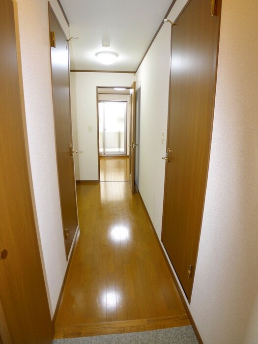 物件内観写真12　(廊下)