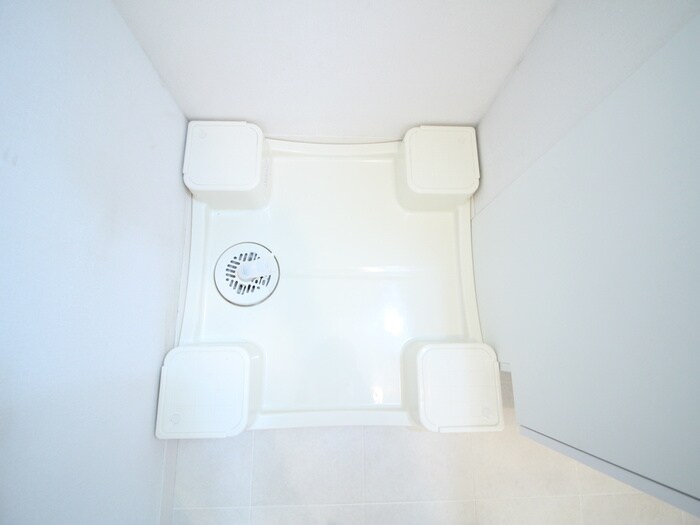 物件内観写真9　(洗濯機置場)