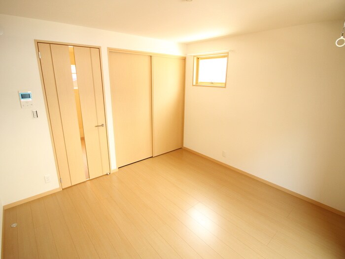 物件内観写真12　(居室)