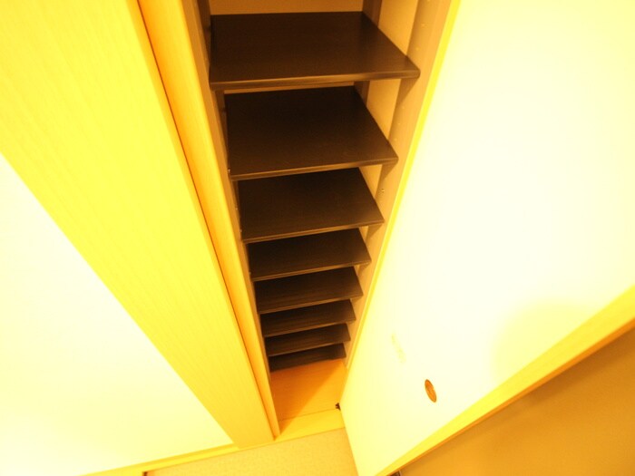 物件内観写真15　(靴箱)