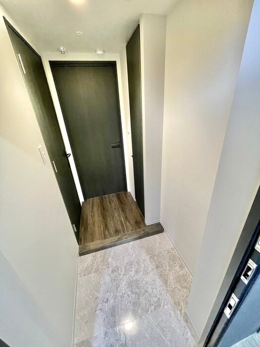 物件内観写真7　(玄関)