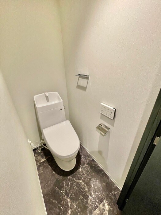 物件内観写真12　(トイレ)