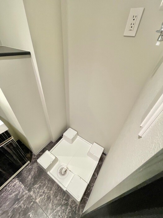 物件内観写真13　(洗濯機置場)
