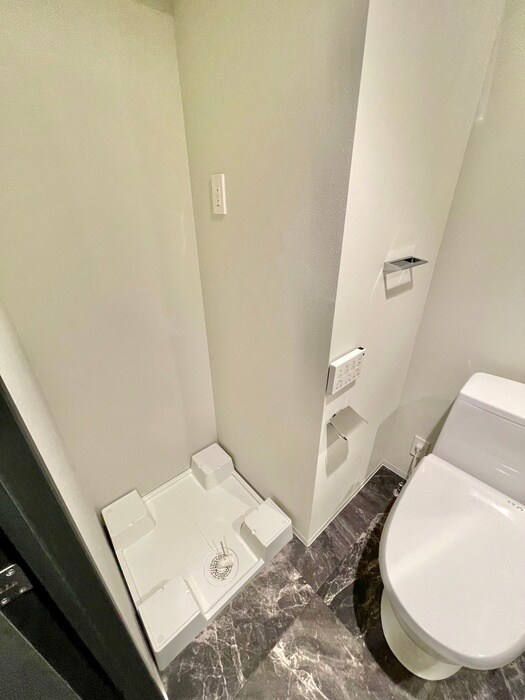 物件内観写真21　(洗濯機置場)