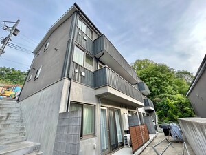 クリフビレッジE棟外観写真