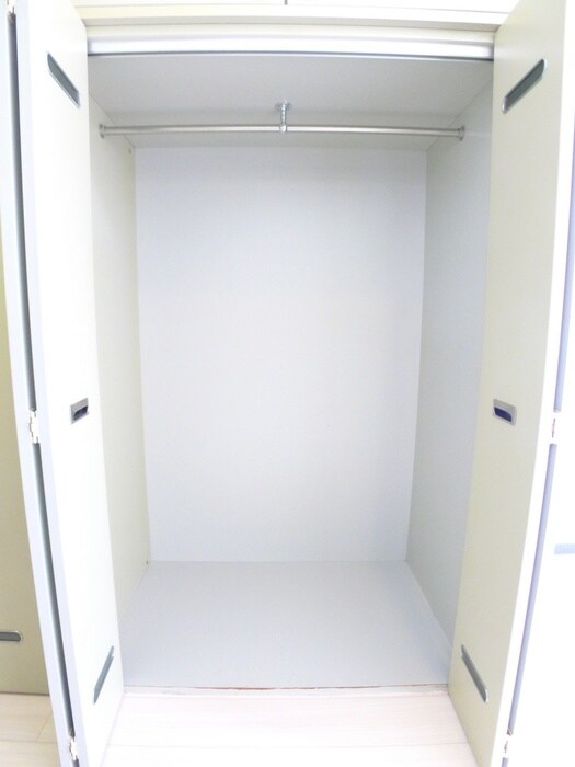 物件内観写真12　(収納)