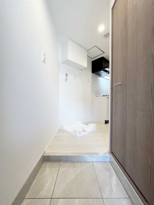 物件内観写真7　(玄関)