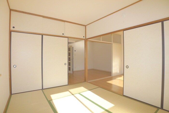 物件内観写真10　(居室)