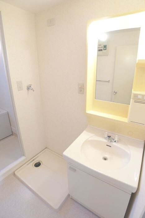 物件内観写真21　(洗濯機置場)