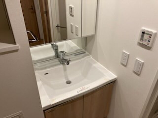 物件内観写真11　(洗面)