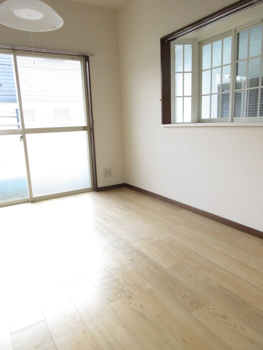 物件内観写真9　(居室)