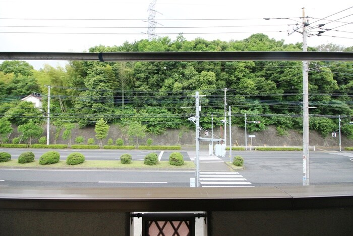 物件内観写真22　(室内からの展望)