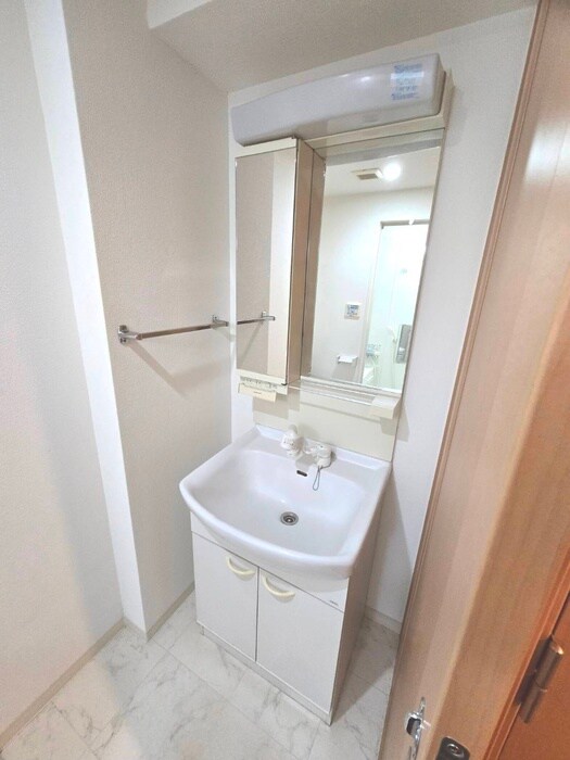 物件内観写真10　(洗面)