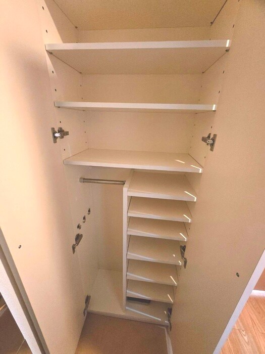 物件内観写真14　(靴箱)