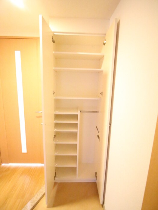 物件内観写真16　(靴箱)