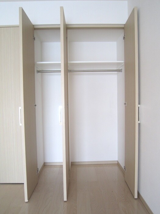 物件内観写真12　(収納)