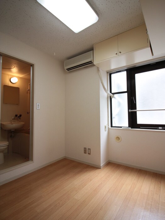 物件内観写真18　(居室)