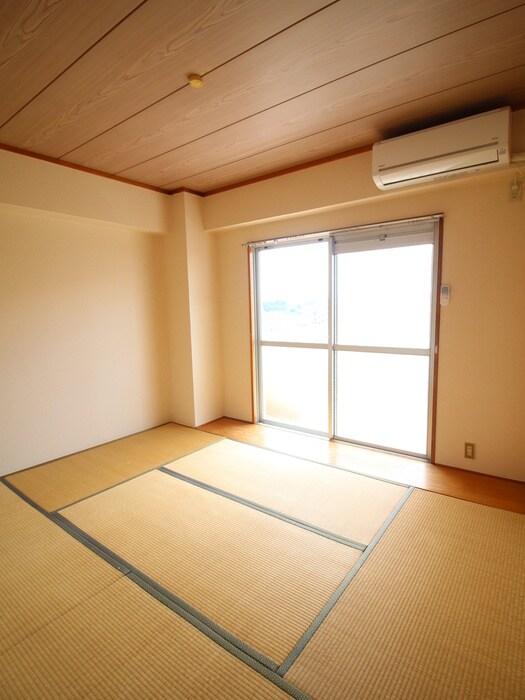 物件内観写真9　(居室)