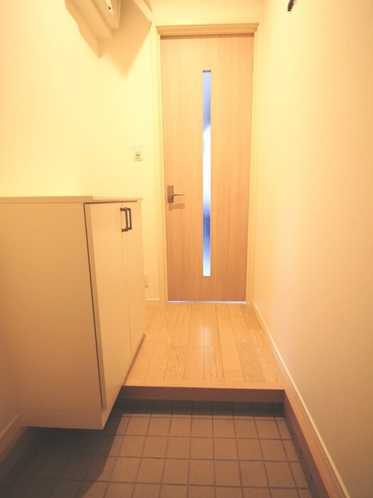 物件内観写真15　(玄関)