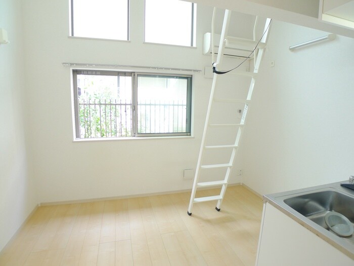 物件内観写真4　(居室)