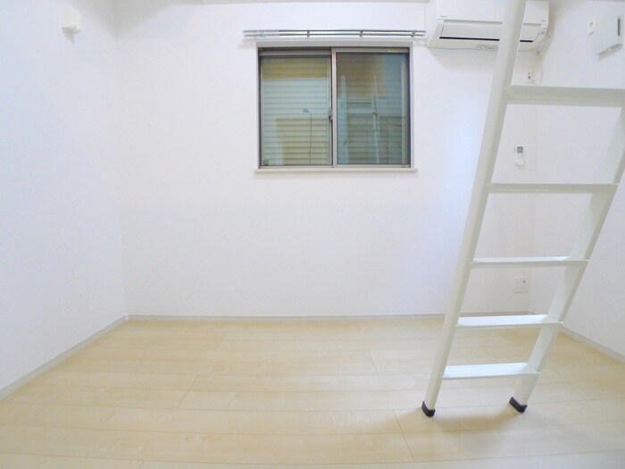 物件内観写真6　(居室)