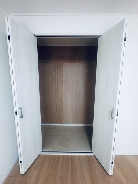 物件内観写真16　(収納)