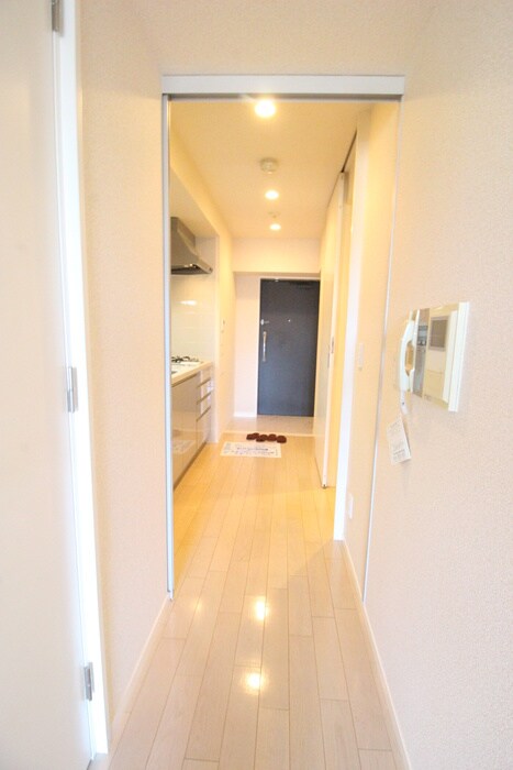 物件内観写真11　(廊下)