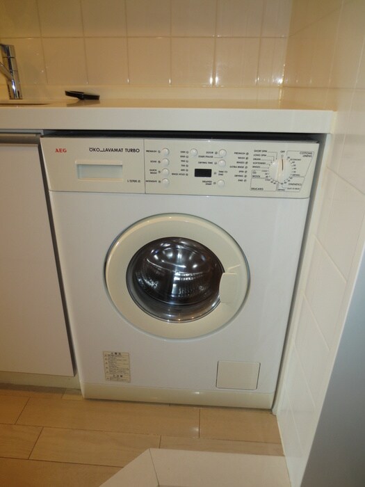 物件内観写真15　(洗濯機置場)