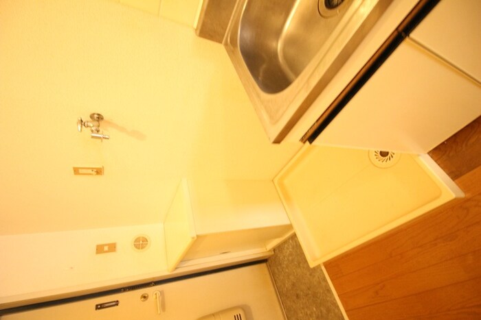 物件内観写真13　(洗濯機置場)