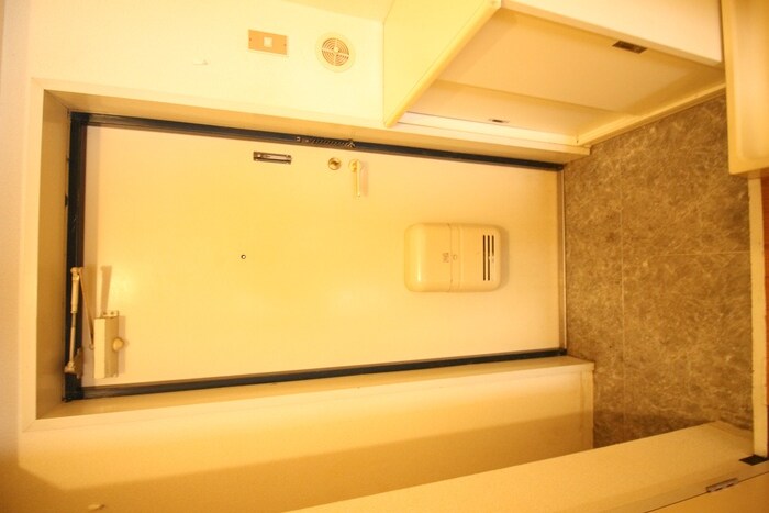 物件内観写真14　(玄関)