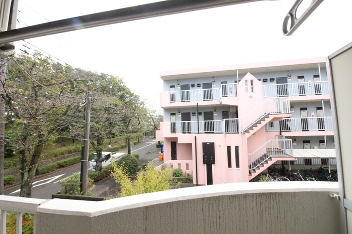 物件内観写真16　(室内からの展望)