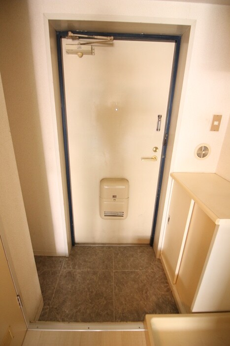 物件内観写真19　(玄関)