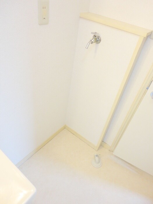 物件内観写真19　(洗濯機置場)