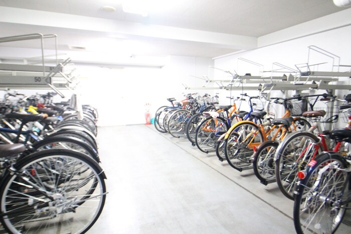 物件外観写真5　(駐輪場)