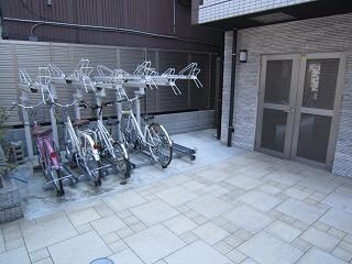 物件外観写真2　(駐輪場)