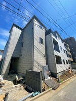 建築中