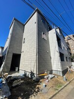 建築中
