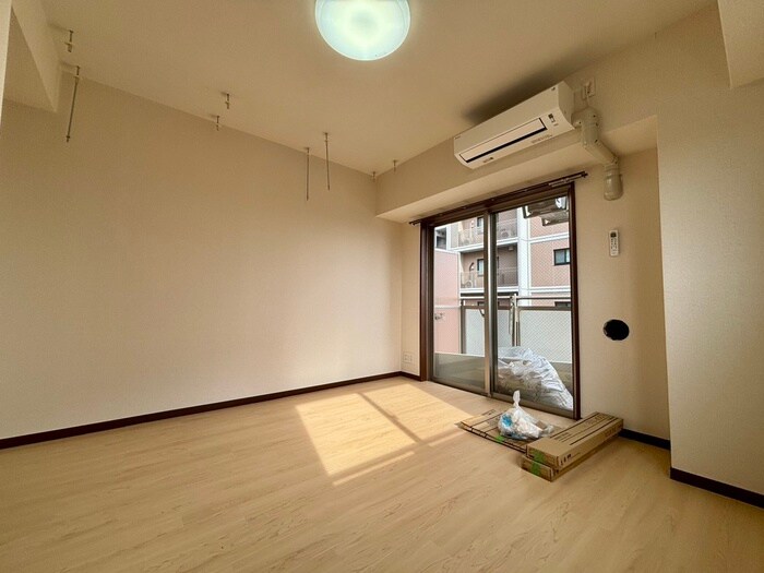 物件内観写真10　(居室)