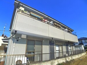 日英ハイム外観写真