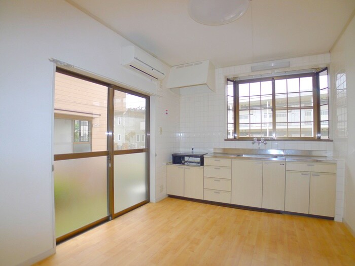 物件内観写真11　(室内からの展望)