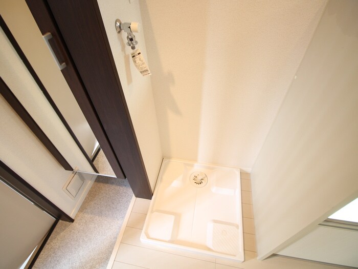 物件内観写真17　(洗濯機置場)