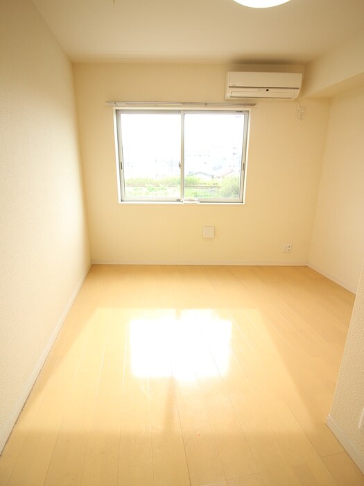 物件内観写真11　(居室)