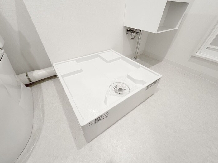 物件内観写真12　(洗濯機置場)