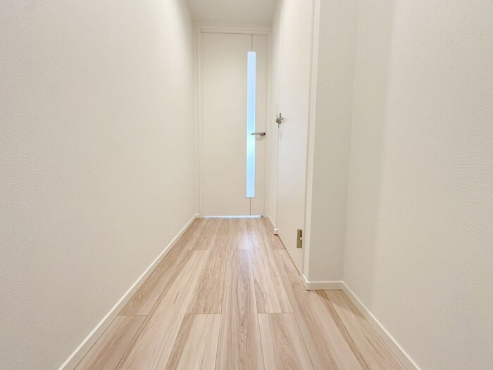 物件内観写真14　(廊下)