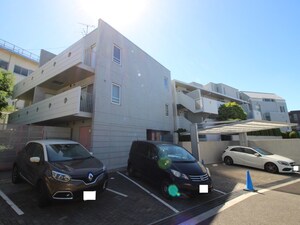 ADOMIRAL BORN 成城外観写真
