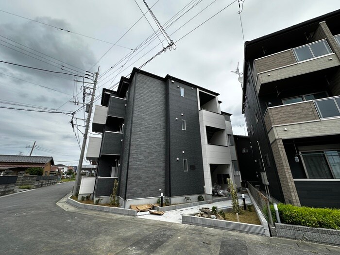 物件外観写真5　(駐輪場)