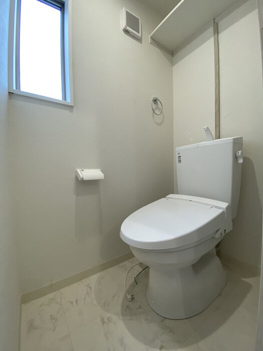 物件内観写真12　(トイレ)