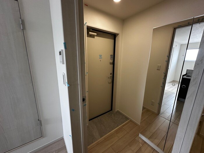 物件内観写真17　(玄関)