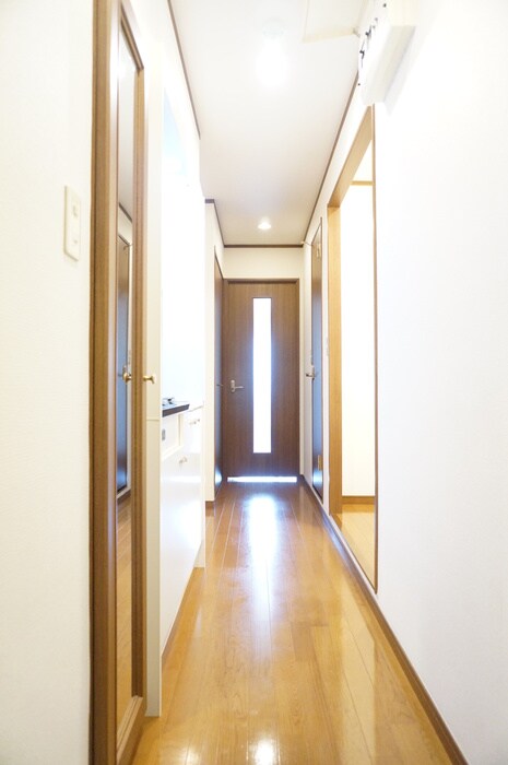 物件内観写真7　(廊下)
