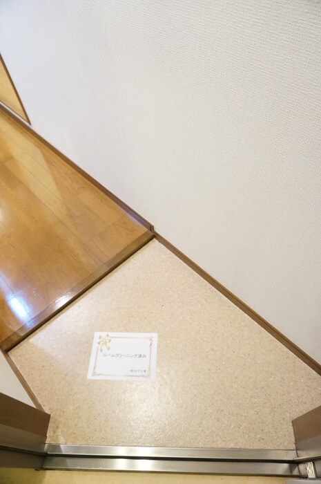 物件内観写真15　(玄関)